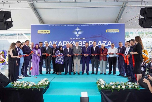 New Holland Adapazarı Bayisi Yılmaz Traktör’ün Plaza Açılışı gerçekleşti